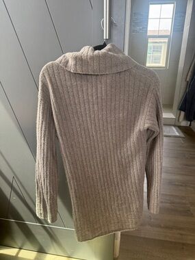 Abercrombie & Fitch Ribbed Taupe Cowl-Neck Sweater